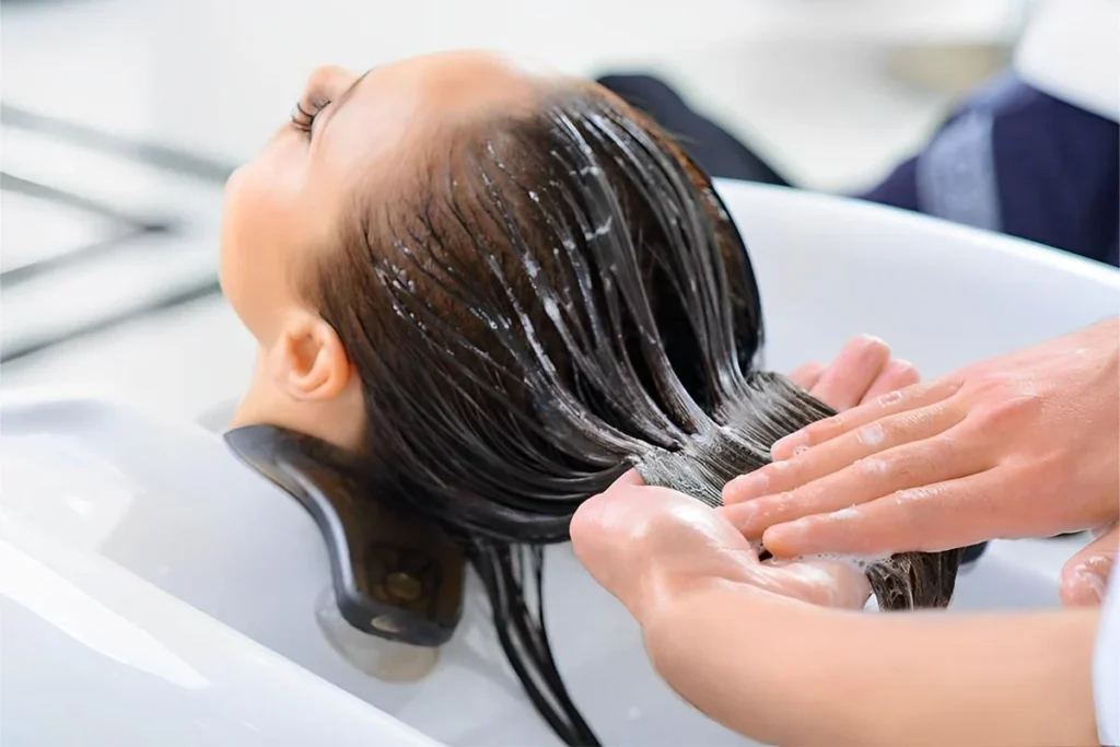Does Conditioner Help with Hair Loss? Expert Insights & Real Benefits 2 Does conditioner help with hair loss (2)
